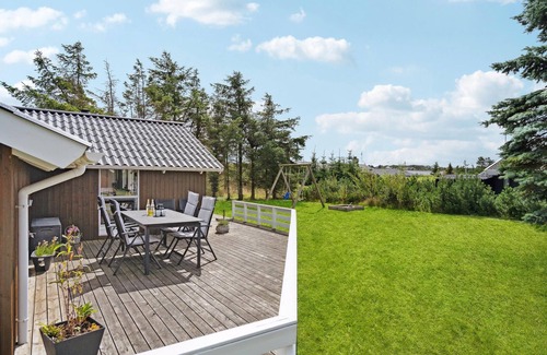 Grønhøj House | Awesome home in Løkken with WiFi