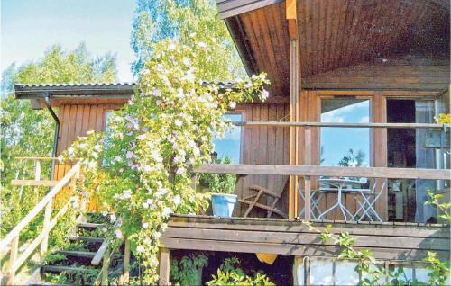 Navekvarn House | Awesome Home In Nävekvarn With Kitchen
