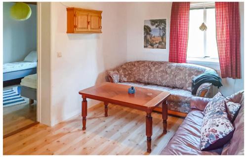 Oje House | Awesome Home In Öje With Lake View
