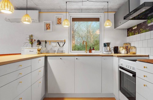 Ronbjerg House | Awesome home in Roslev with WiFi