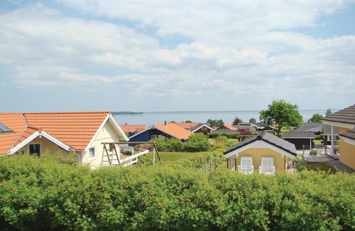 Grønninghoved Strand House | Awesome home in Sjølund with WiFi