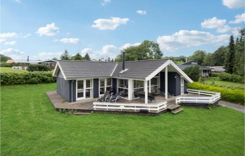 Mommark Strand House | Awesome Home In Sydals With Kitchen