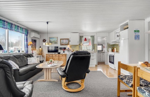 Sønder Nissum House | Awesome home in Ulfborg with kitchen