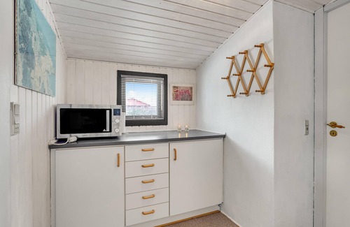 Sønder Nissum House | Awesome home in Ulfborg with kitchen