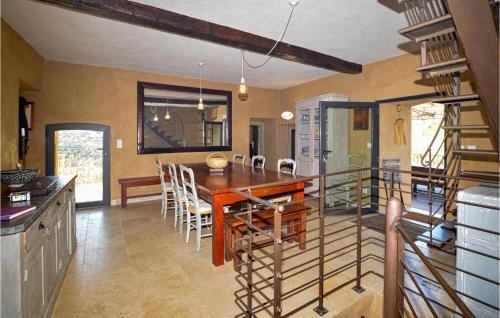 Ville-di-Paraso House | Awesome Home In Ville-Di-Paraso