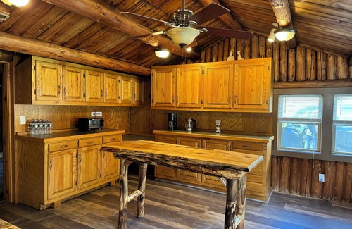 Pittsburg Cabin | Awesome Log Cabin on the 1st Connecticut Lake!