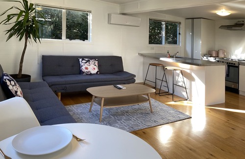 Mount Eden Apartment | Awesome Mt Eden 1BR Unit - Wifi-Carpark