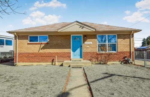 Twin Lakes House | Awesome Two Bedroom Family Upper Unit in Denver