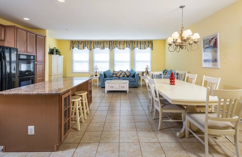 Sunset Island House | AwesomeTownhome in Sunset Island Will Make Your OC Vacation Dreams Come True!