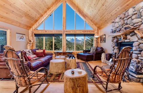 Windcliff Estates House | Awestruck Home