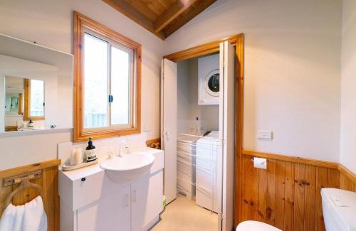 Halls Gap Villa | Awonga Cottages - Wattle 1Br