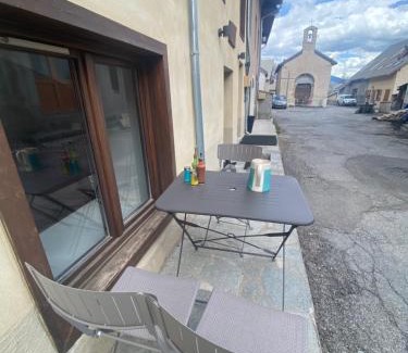 Monetier-les-Bains Apartment | Aya, appartement moderne dans le cœur du village