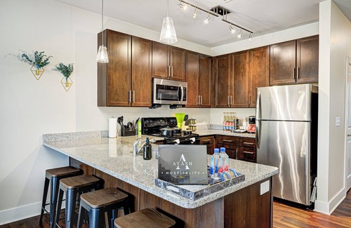 Indianapolis Apartment | Ayash King Bed Suite In Keystone/Broad-Ripple/Carmel