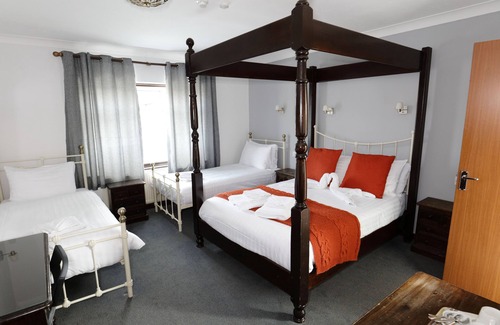 Cambridge House | Aylesbray Lodge