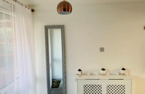 Aylesbury Apartment | Aylesbury Apartment for Contractors and Holidays - FREE Parking for cars and vans