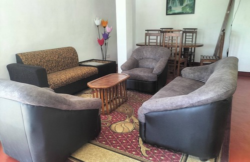 Nallathanniya Hotel | Ayos Hill