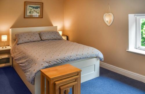 Burnham Thorpe House | Ayres Cottage