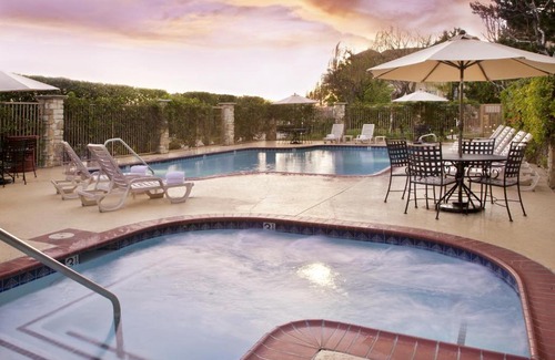 Ontario Hotel | Ayres Suites Ontario at the Mills Mall - Rancho Cucamonga