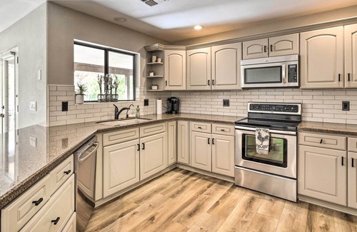 Cornville House | AZ Wine Country Retreat w/ Oak Creek Views!