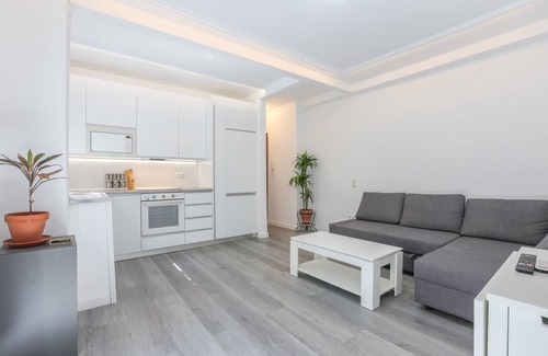 Nervion House | AZAHAR GRAN PLAZA - Fantastic apartment located in Seville with free WiFi.