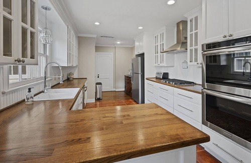 Tyler House | Azalea Trail Home With Gameroom