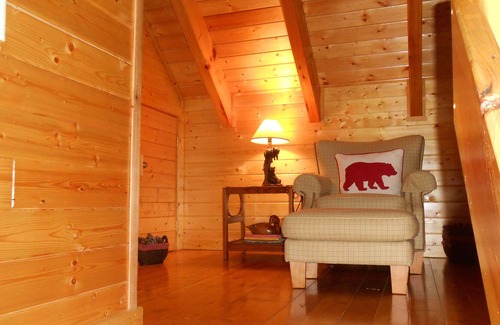Blairsville Cabin | Azalea