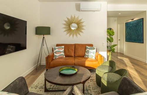Ponta Delgada Apartment | Azores Penthouse - Premium Flat