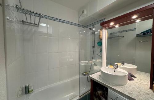 Pornichet Apartment | Azur Marin - Wifi, Parking, Piscine, Mer à 2min