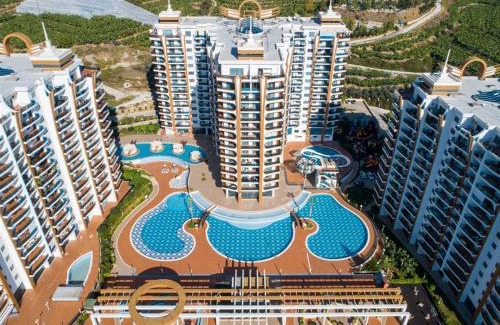 Kocasinan Apartment | Azura Alanya 2 bedroom apartment pool view