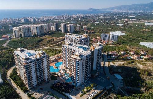 Kocasinan Apartment | Azura Alanya 2 bedroom apartment pool view