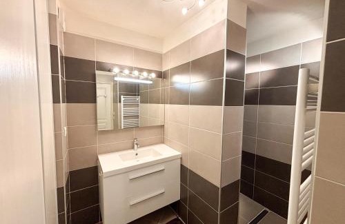Cavaliere Apartment | Azura - Appartement Climatisé 2 Chambres Terrasse Vue Mer avec Parking Privé Gratuit