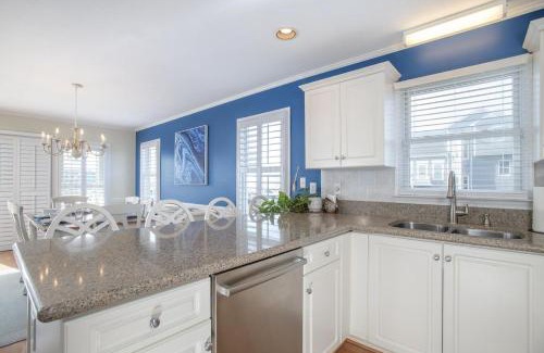 Emerald Isle House | Azure home