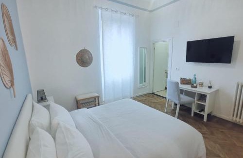 Alassio House | AZZURRA Ridi Che Ti Passa
