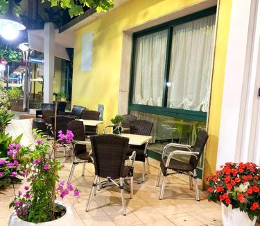 Igea Marina Hotel | Azzurro Beach Hotel Igea Marina