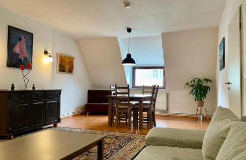 Nord-Mitte Apartment | Bötchen - modern, zentral, für TreppensteigerInnen