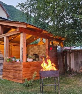Bagvdanari Villa | B&B Cottage in Mestia