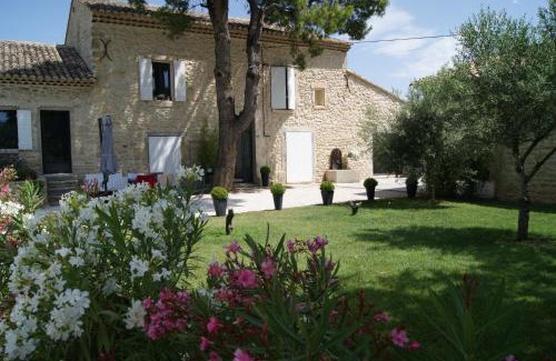 Robion Bed & Breakfast | B&B dans Mas en pierres