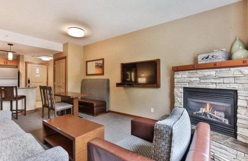 Canmore Apartment | B&B Falcon Crest Lodge 1BR 1Pullout