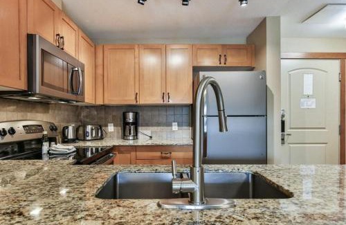Canmore Apartment | B&B Falcon Crest Lodge 1BR 1Pullout