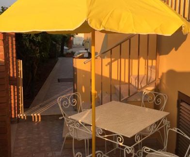 Caucana-finaiti-casuzze-finaiti Nord Bed & Breakfast | B&B Fiori Gialli Caucana