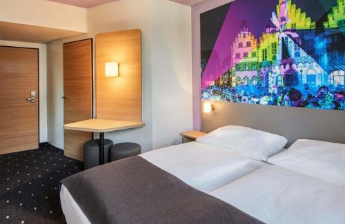 Schwanheim Hotel | B&B HOTEL Frankfurt-Niederrad