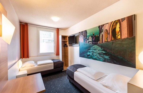 Bruhl Hotel | B&B Hotel Freiburg-Nord