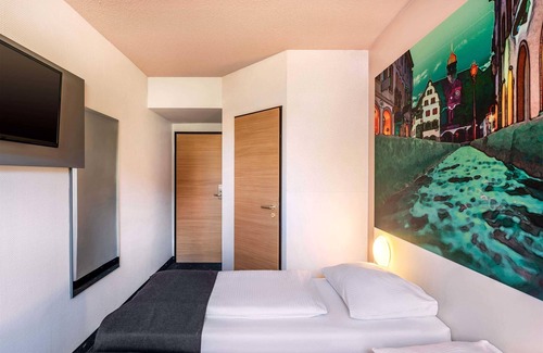 Bruhl Hotel | B&B Hotel Freiburg-Nord