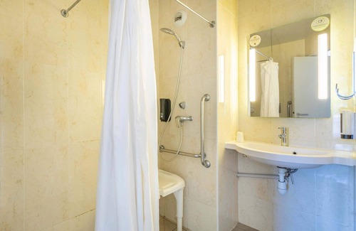 Ollioules Hotel | B&B HOTEL Toulon Ollioules