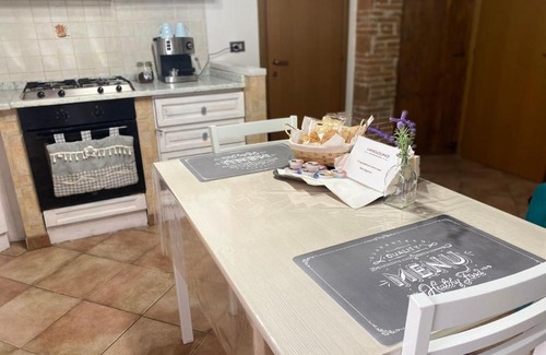 Usigliano Bed & Breakfast | B&B L'angolino Intero Alloggio