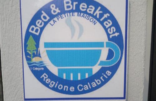 Santa Domenica Bed & Breakfast | B&B La Petite Maison