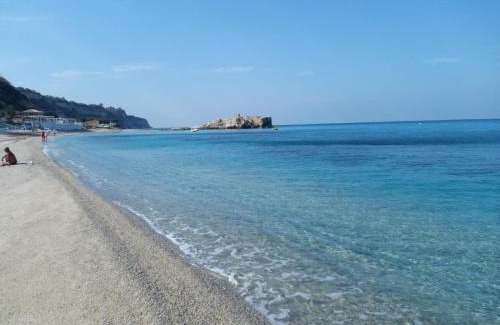 Santa Domenica Bed & Breakfast | B&B La Petite Maison