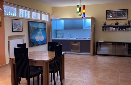 Ogliara Bed & Breakfast | B&B La Rosa: large apartment with modern kitchen (sleeps 3)