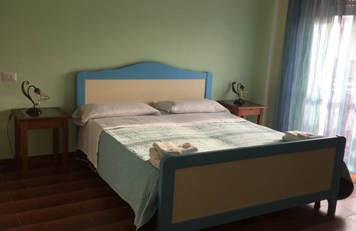 Le Castella Bed & Breakfast | B&B La Scogliera