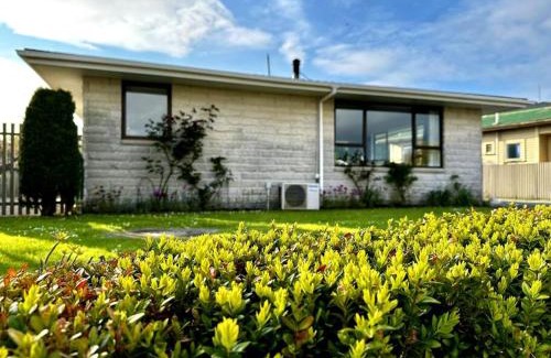 Hokitika House | B&B on Hoffman